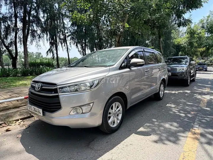 Toyota Innova 2017 photo 2