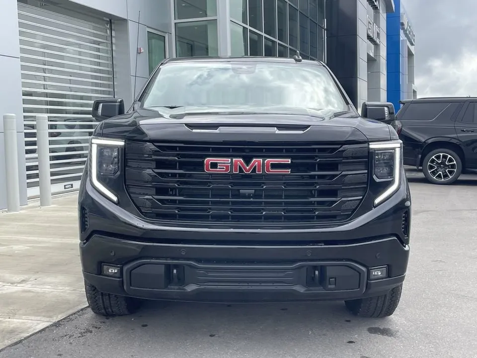 GMC Sierra 1500 2026 photo 2