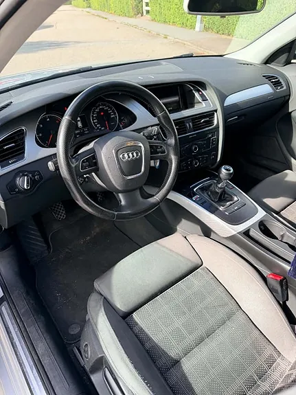 Audi A4 2011 photo 5