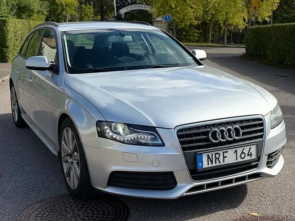 Audi A4 2011 photo 3