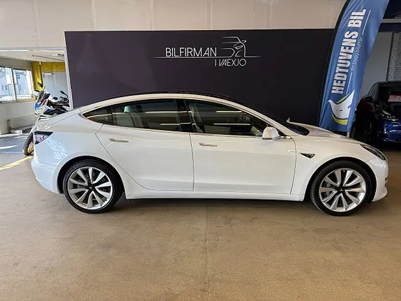 Tesla Model 3 2020 photo 3