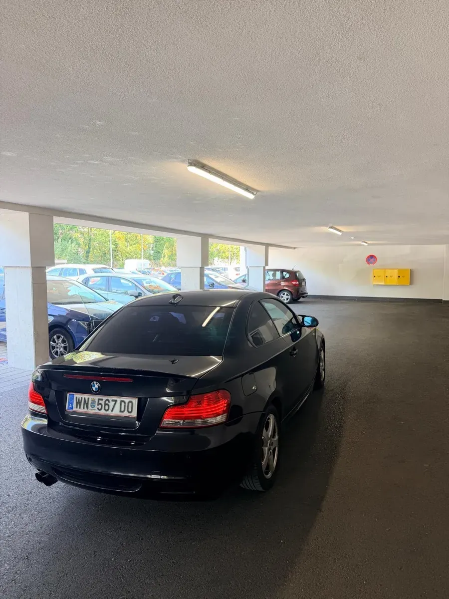 BMW 1 Series 2009 photo 3