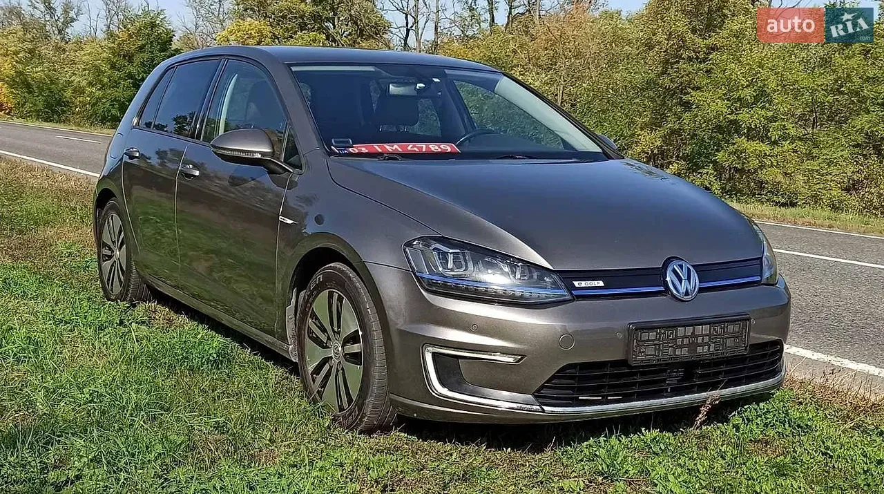 Volkswagen E-Golf 2015 photo 4