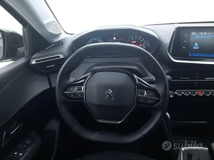 Peugeot 208 2023 photo 4