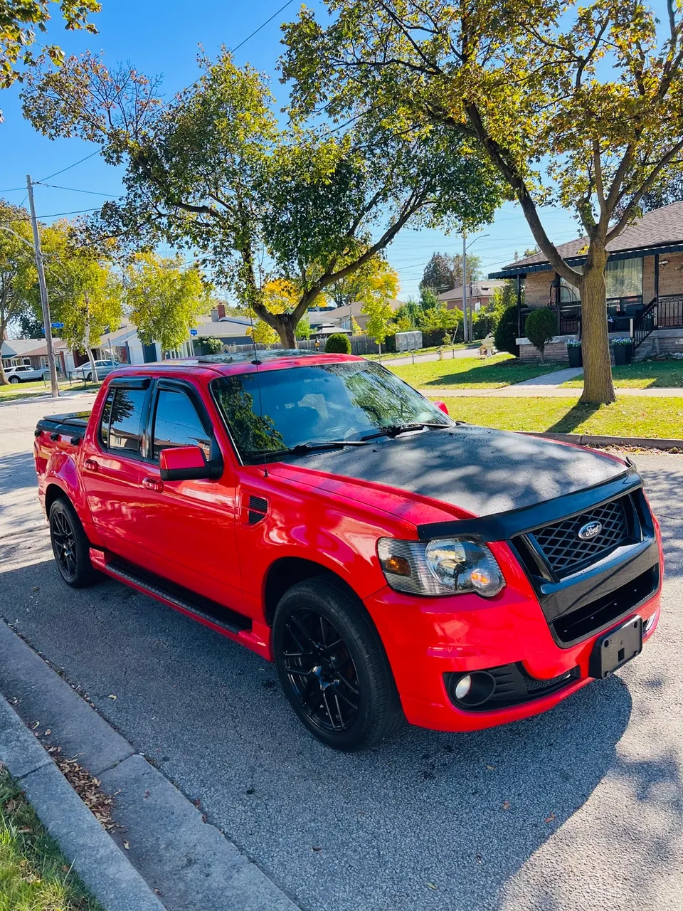 Ford Explorer Sport Trac 2010 photo 2