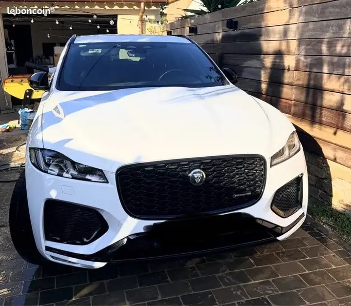 Jaguar F-Pace