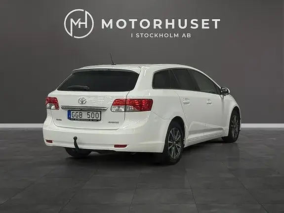 Toyota Avensis 2012 photo 4