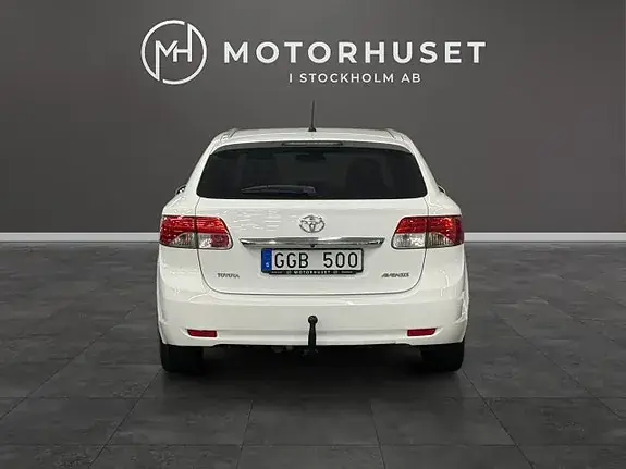 Toyota Avensis 2012 photo 5