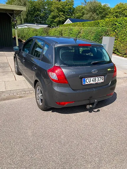 Kia Ceed 2011 photo 3