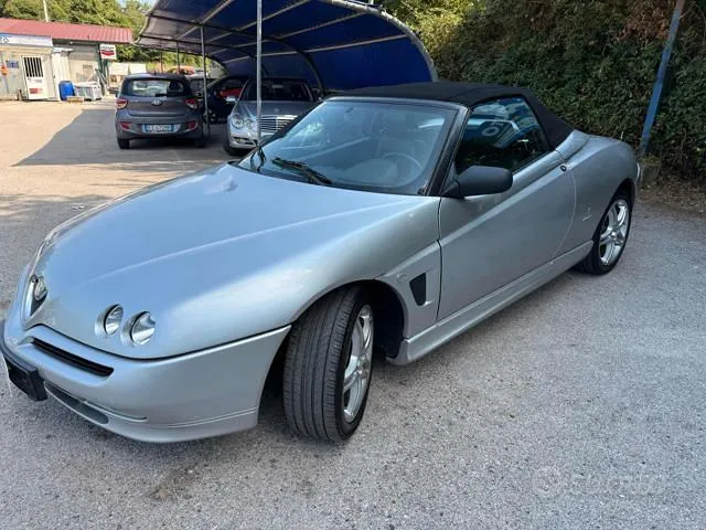 Alfa Romeo Spider 2003 photo 3