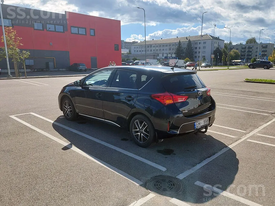 Toyota Auris 2014 photo 5