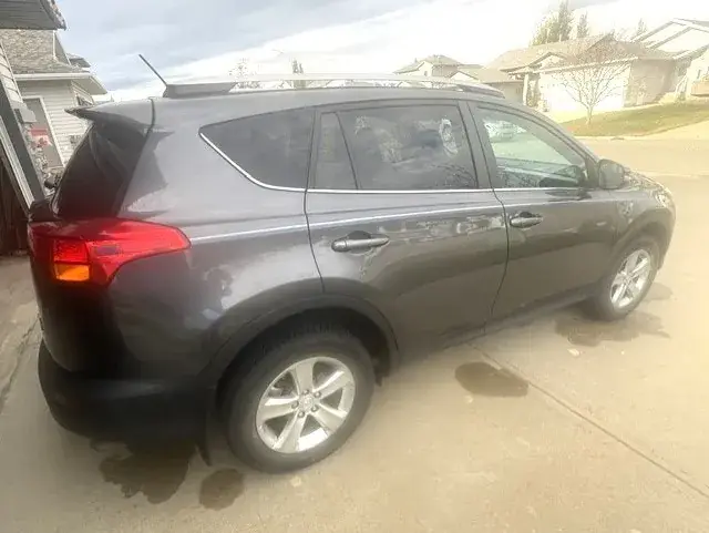 Toyota Rav4 2014 photo 2