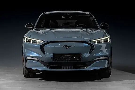 Ford Mustang Mach-E 2023 photo 3
