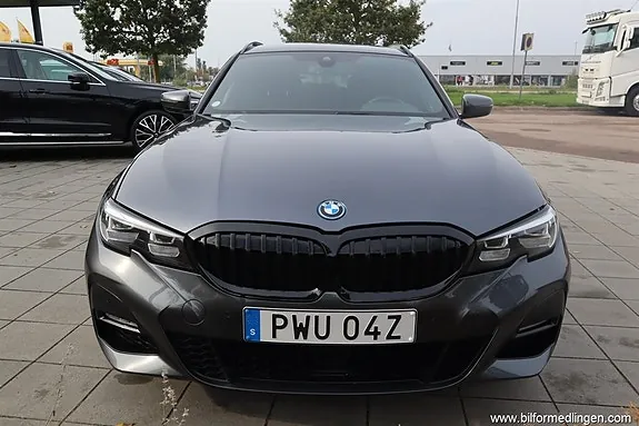 BMW 330E 2022 photo 3