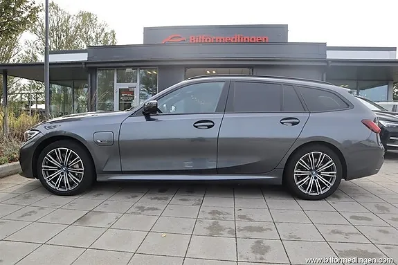 BMW 330E