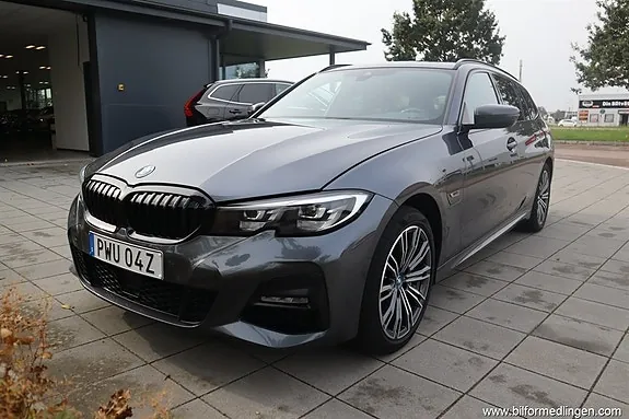 BMW 330E 2022 photo 2