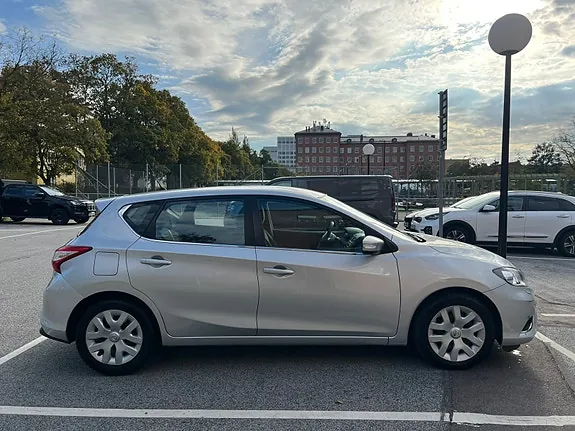 Nissan Pulsar 2015 photo 2
