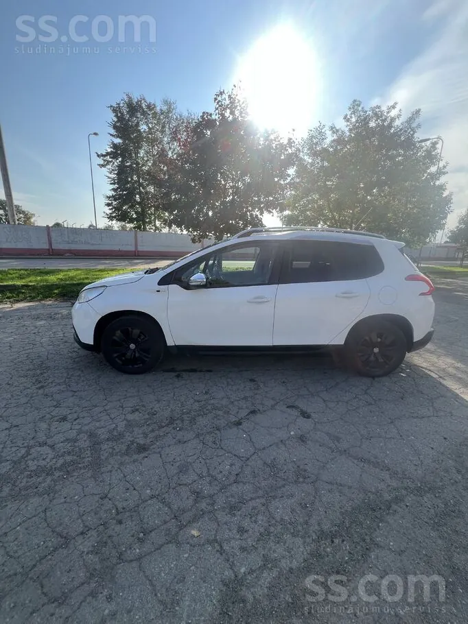 Peugeot 2008 2015 photo 2