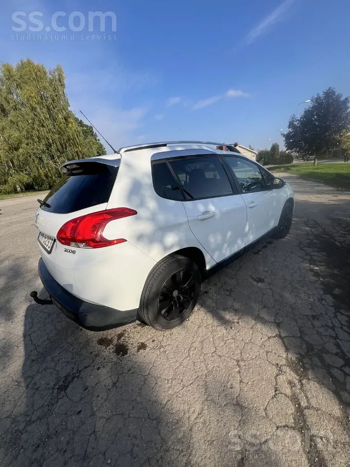 Peugeot 2008 2015 photo 4