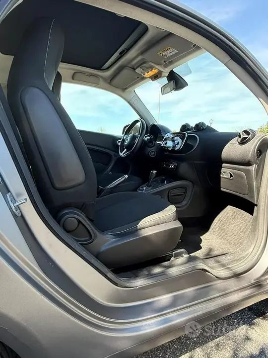 Smart Fortwo 2017 photo 3