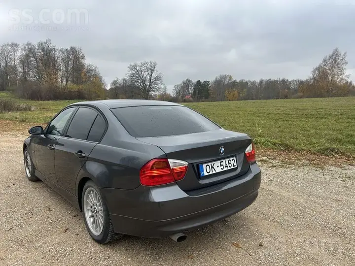 BMW 318 2007 photo 3