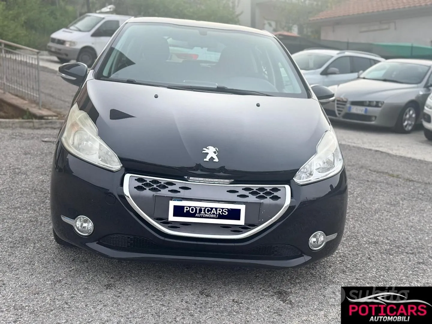 Peugeot 208 2012 photo 4