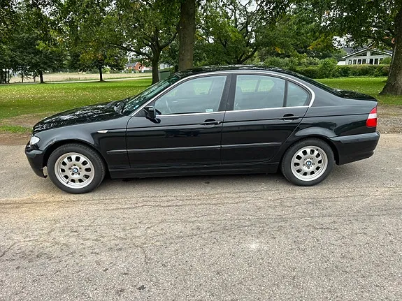 BMW 320I 2004 photo 2