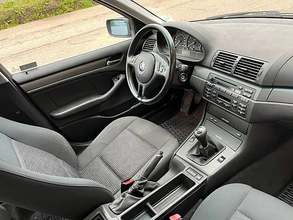 BMW 320I 2004 photo 5