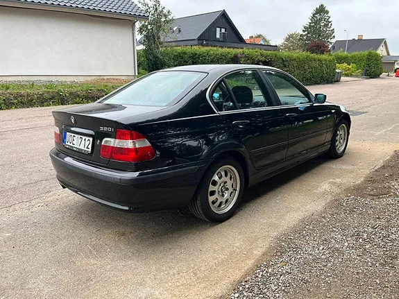 BMW 320I 2004 photo 3
