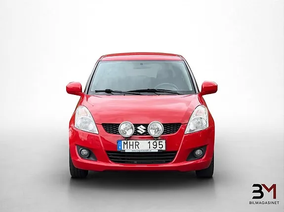 Suzuki Swift 2012 photo 2