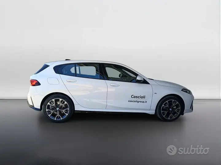 BMW 1 Series 2025 photo 3