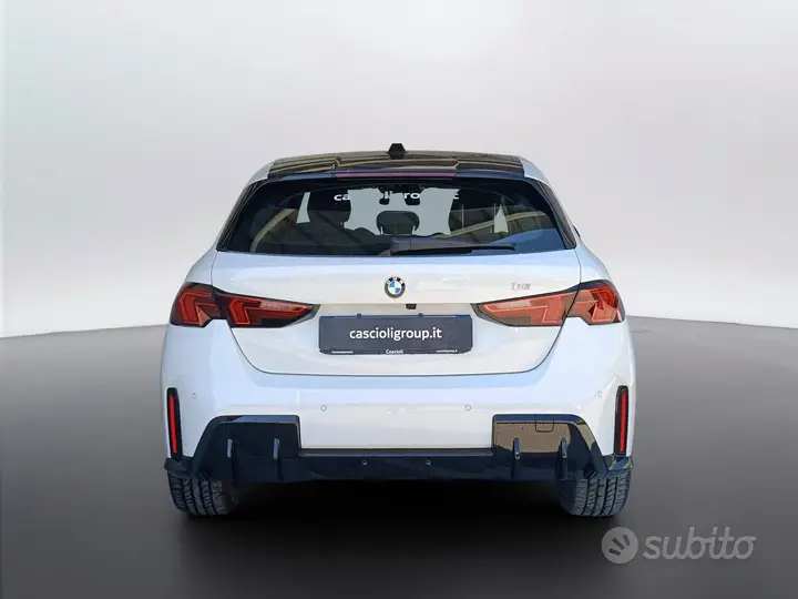 BMW 1 Series 2025 photo 5