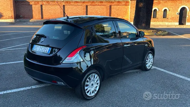 Lancia Ypsilon 2012 photo 3