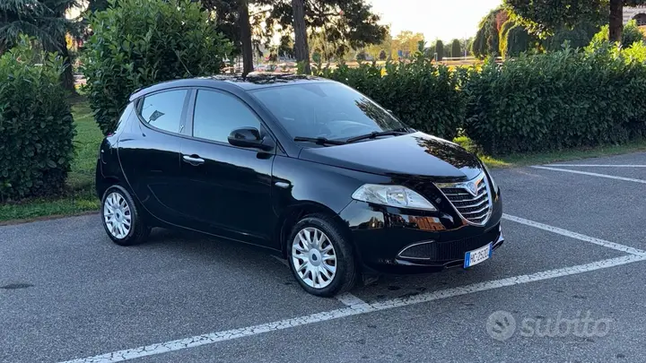 Lancia Ypsilon 2012 photo 4