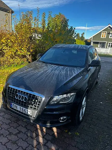 Audi Q5 2010 photo 2