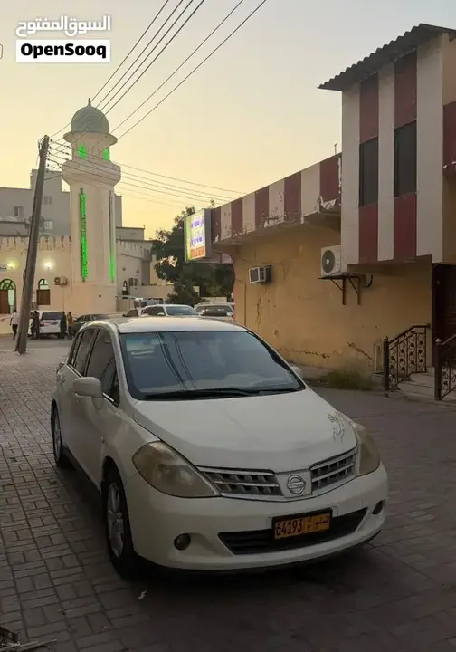 Nissan Tiida 2009 photo 4
