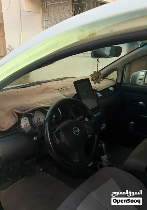 Nissan Tiida 2009 photo 2