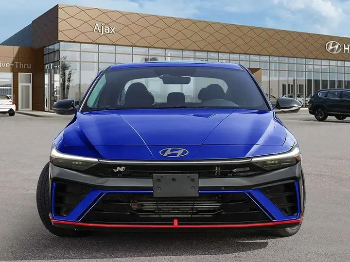Hyundai Elantra 2025 photo 3