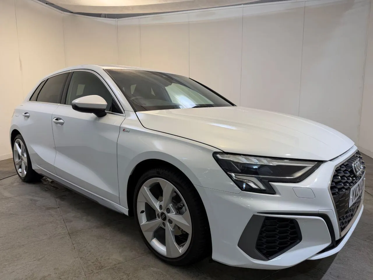 Audi A3 2024 photo 2