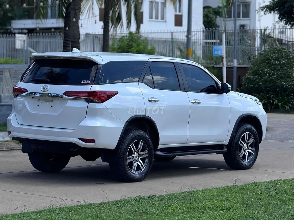 Toyota Fortuner 2025 photo 4
