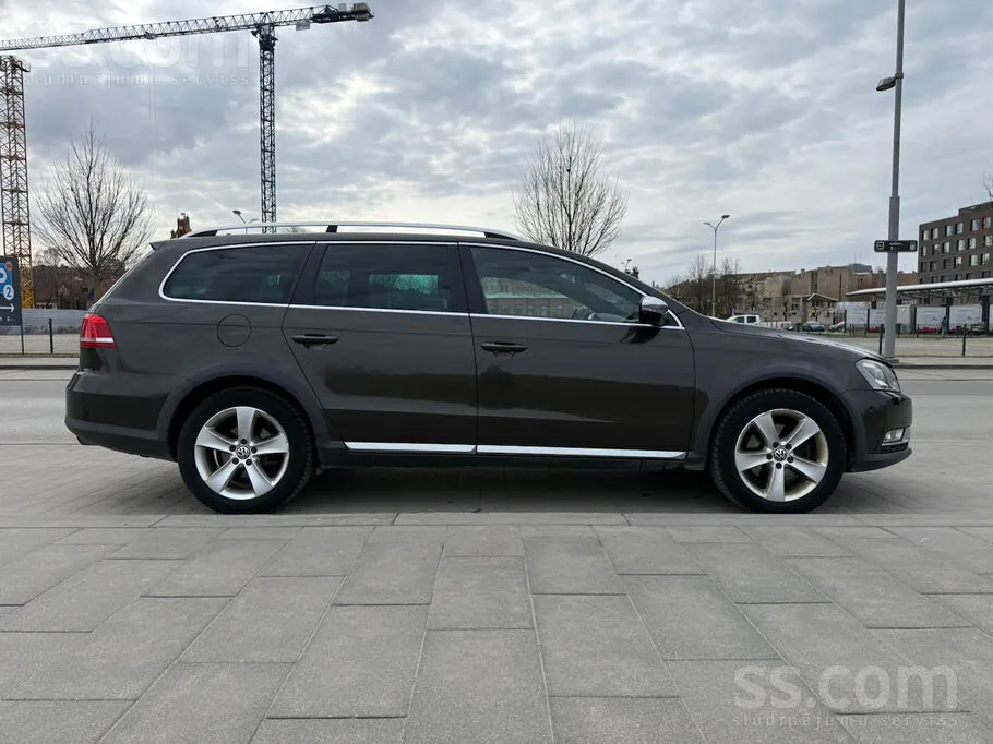 Volkswagen Passat Alltrack 2013 photo 2