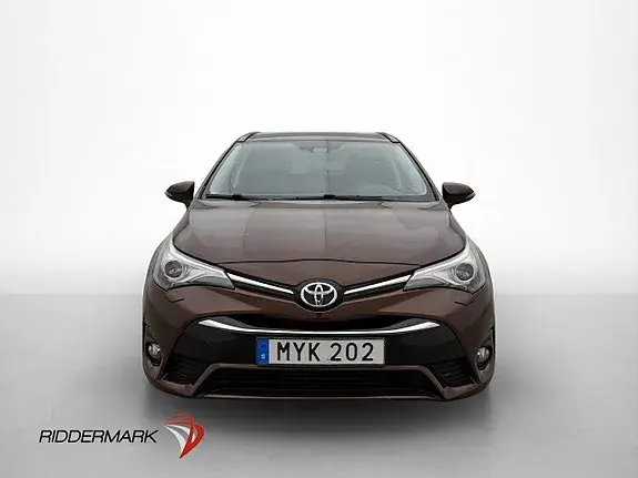 Toyota Avensis 2016 photo 2