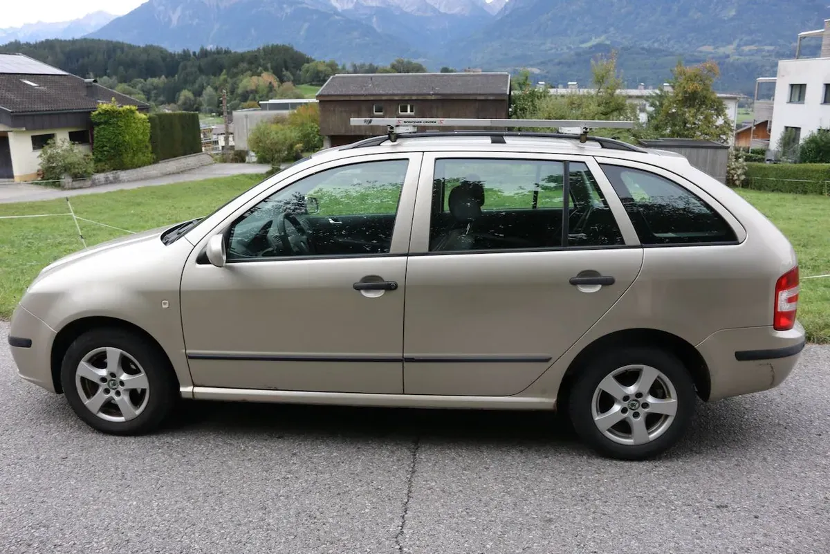 Skoda Fabia 2005 photo 2
