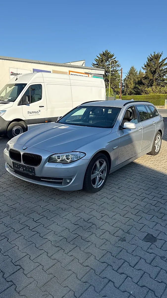 BMW 5 Series 2012 photo 3