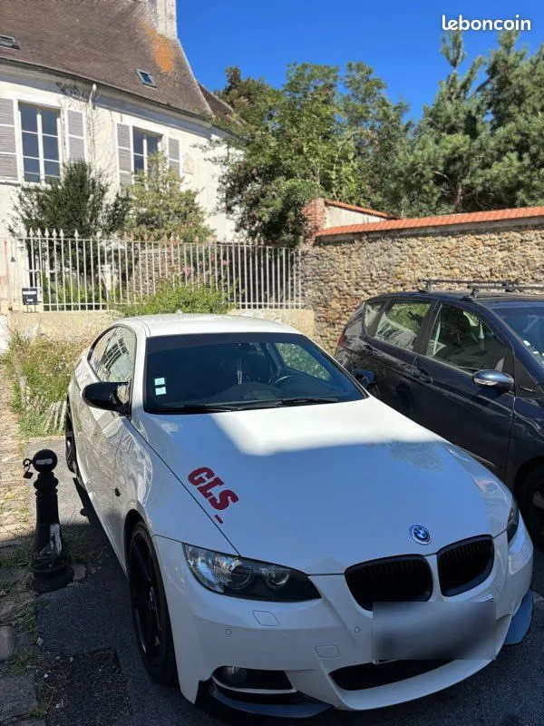 BMW 3 Series 2009 photo 2