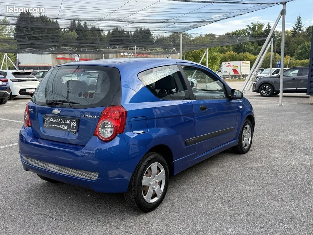 Chevrolet Aveo 2010 photo 3