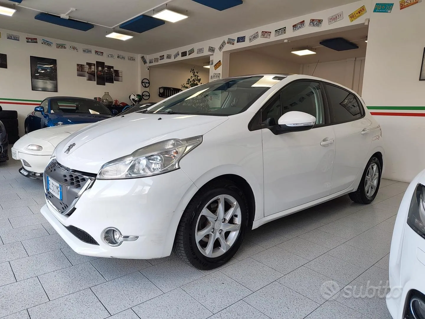 Peugeot 208