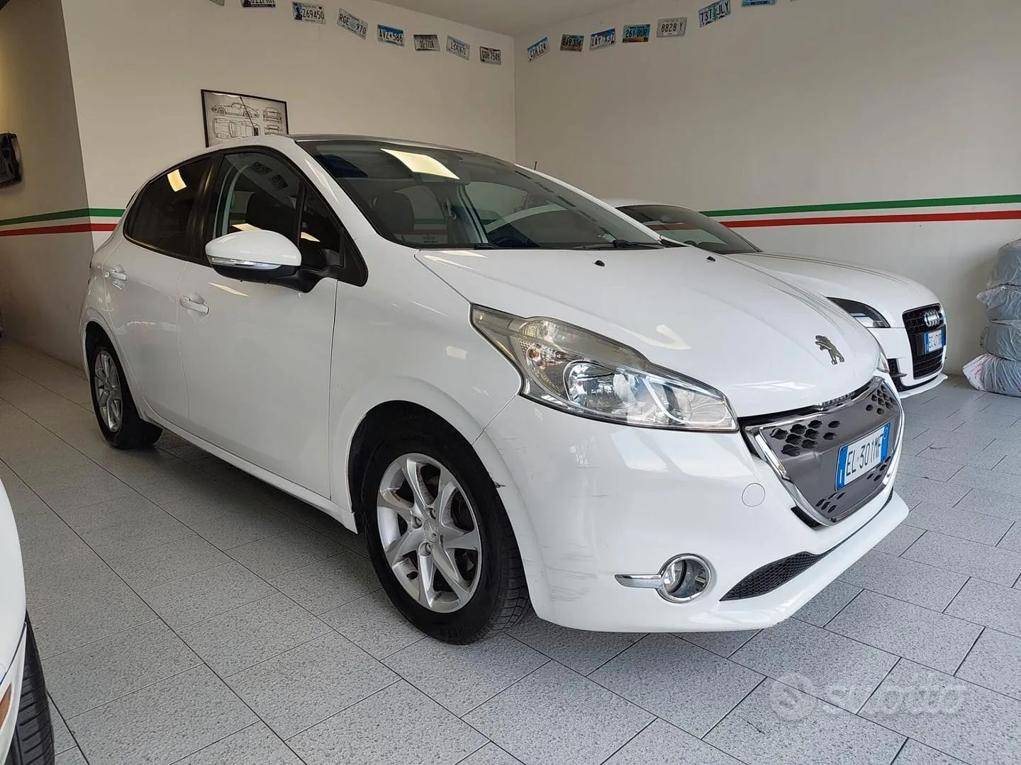 Peugeot 208 2012 photo 3