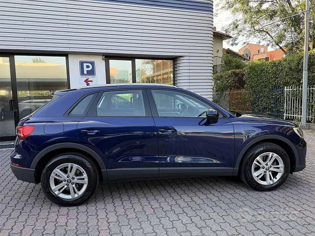 Audi Q3 2022 photo 4