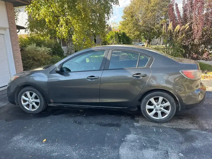 Mazda 3 2011 photo 3